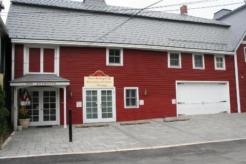 Visions Inn image 5
